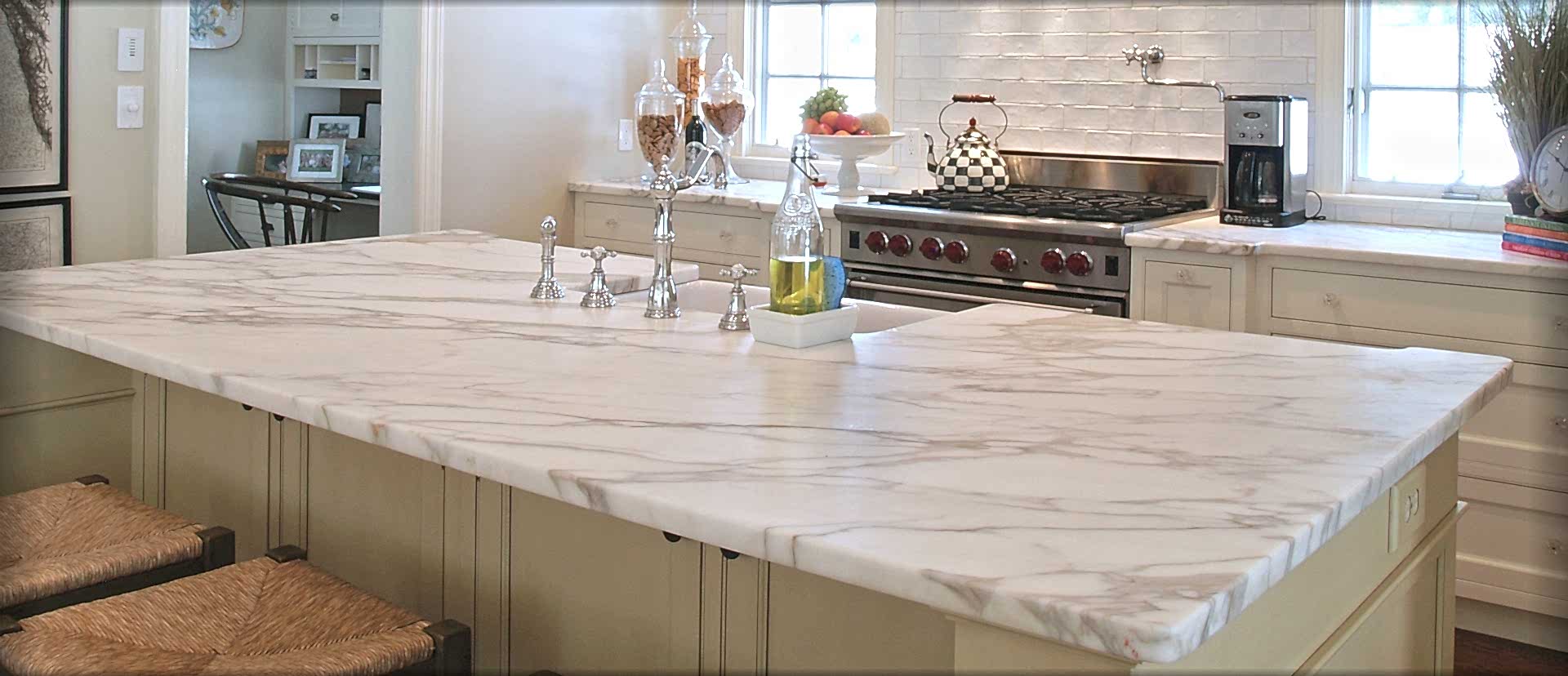 LAMİNAT VE MERMER TEZGAH DEĞİŞİMİ